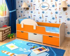 Кровать Малыш-мини с бортиком Дуб молочный/Оранжевый в Бийске - bijsk.katalogmebeli.com | фото